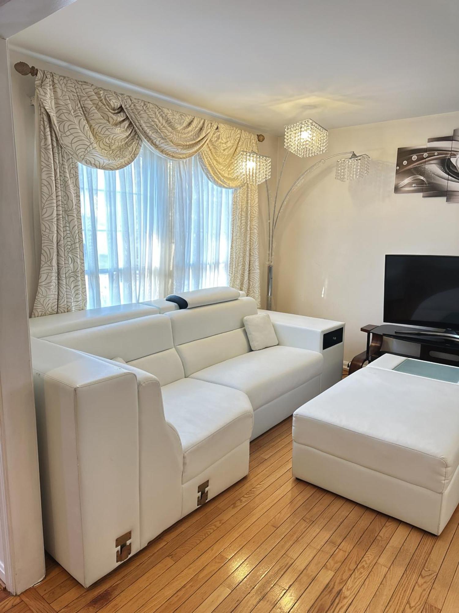 Special Rate Worthy Posh And Magnificent 4 Bedrooms And Two & Half Bath 格林贝尔特 外观 照片